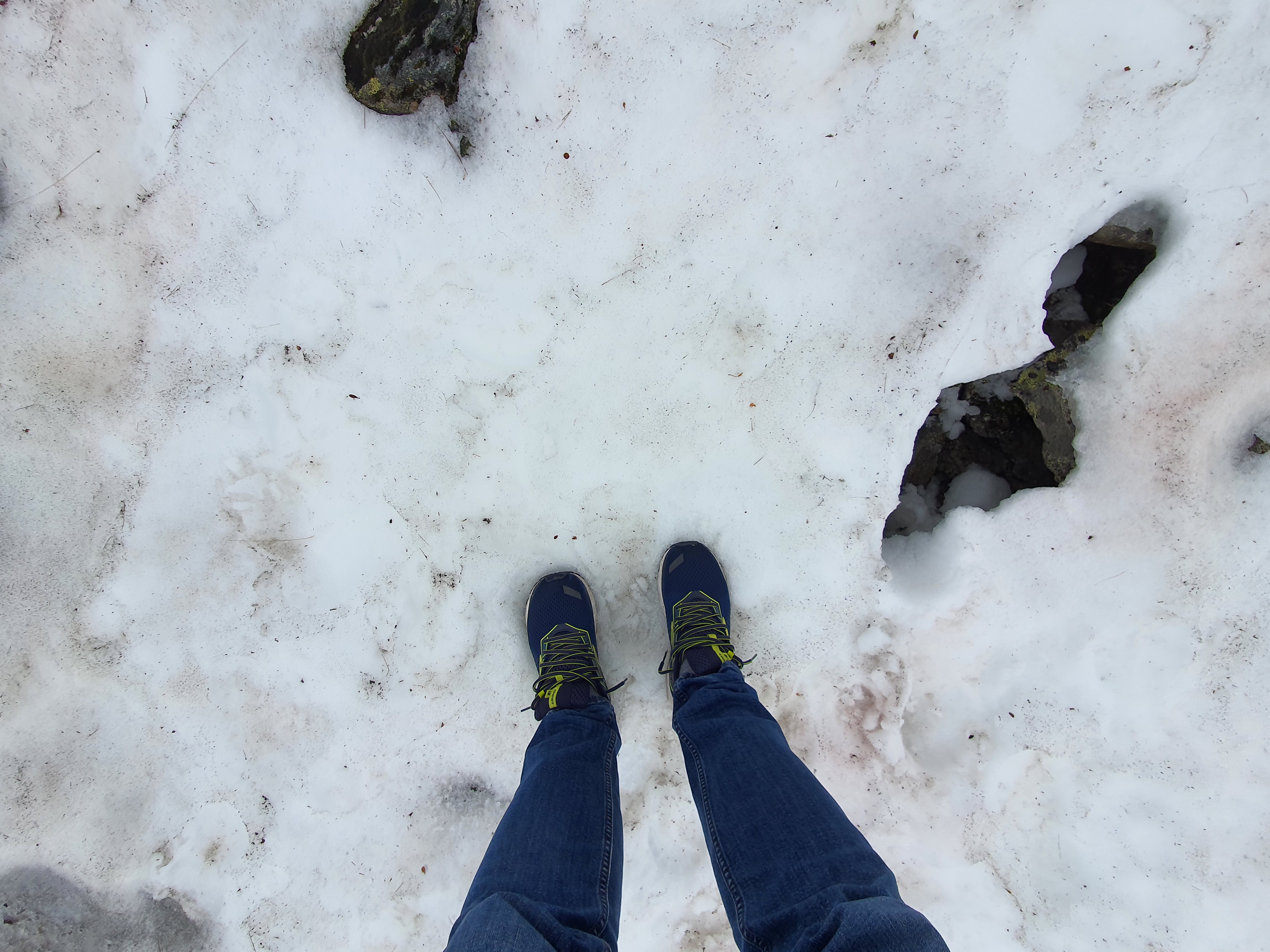 Füße im Schnee